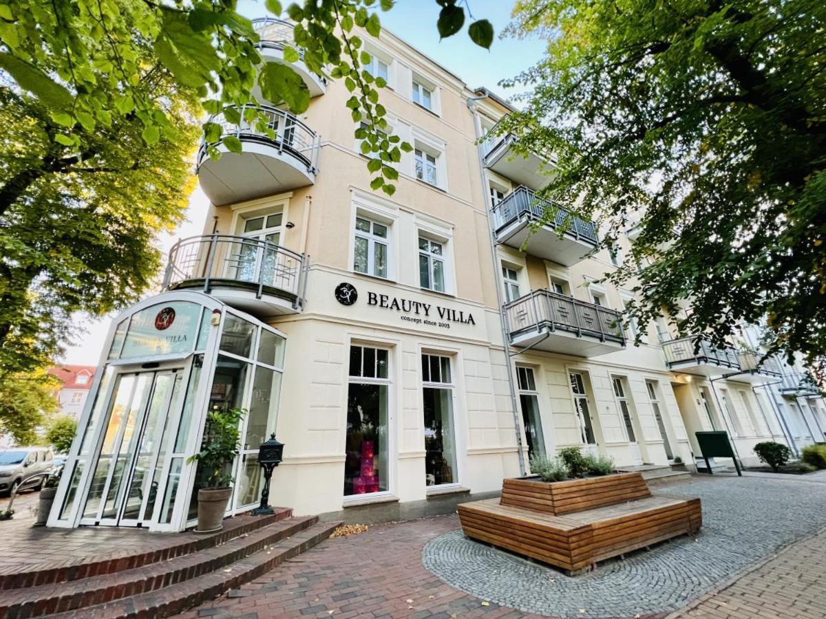 Appartamento Kajuete, Direkt Am Kurpark Rostock Esterno foto