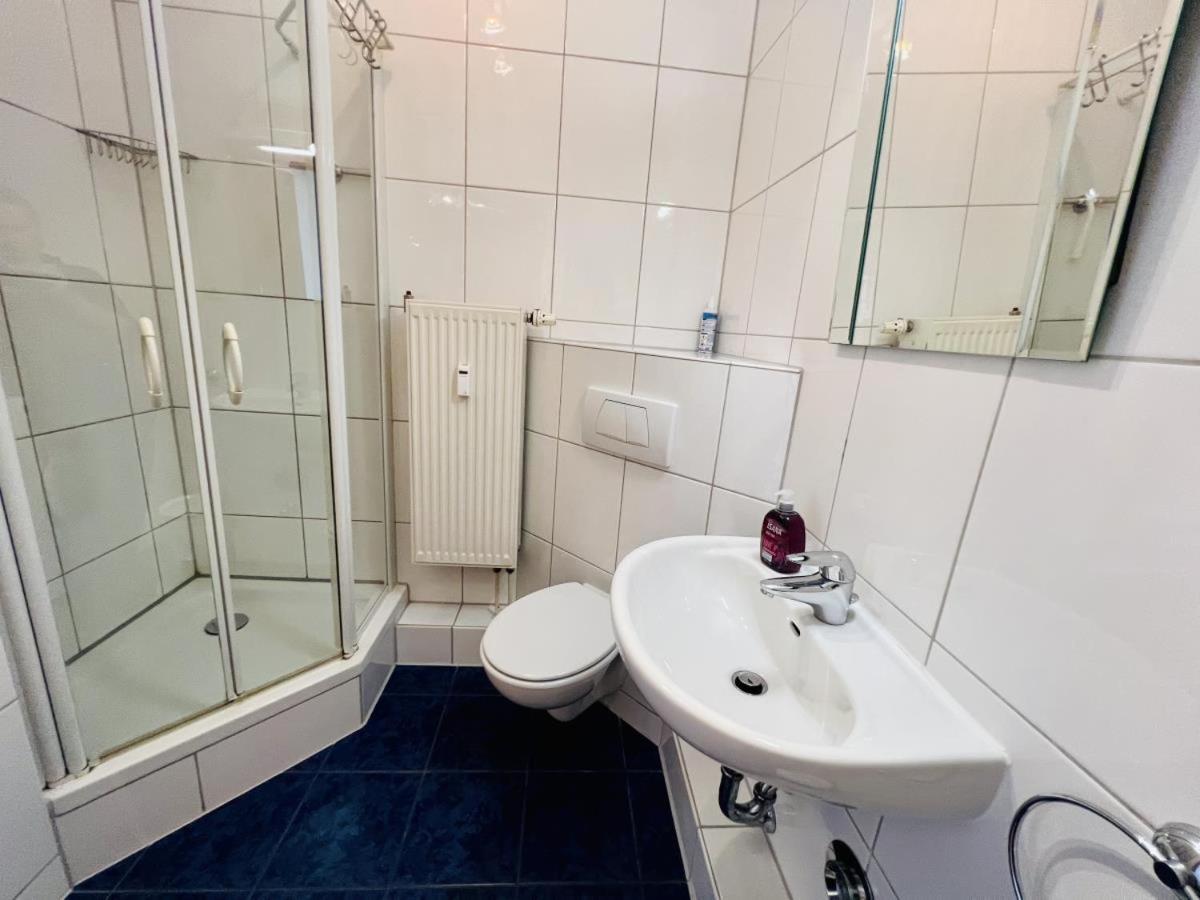 Appartamento Kajuete, Direkt Am Kurpark Rostock Esterno foto
